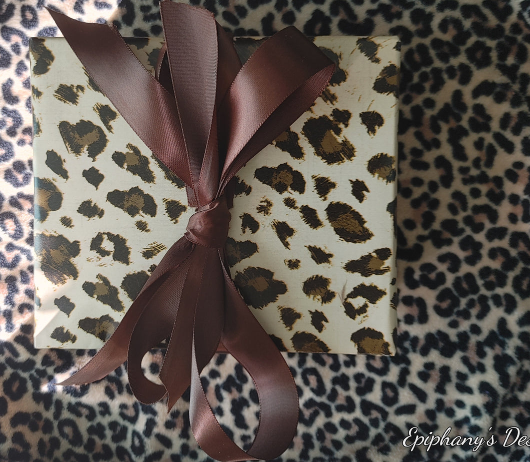 Gift wrap paper: Leopard print