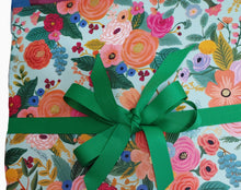 Load image into Gallery viewer, GIFT WRAP PAPER: FLORAL
